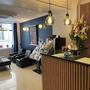 Hotel Mary's République, Parigi